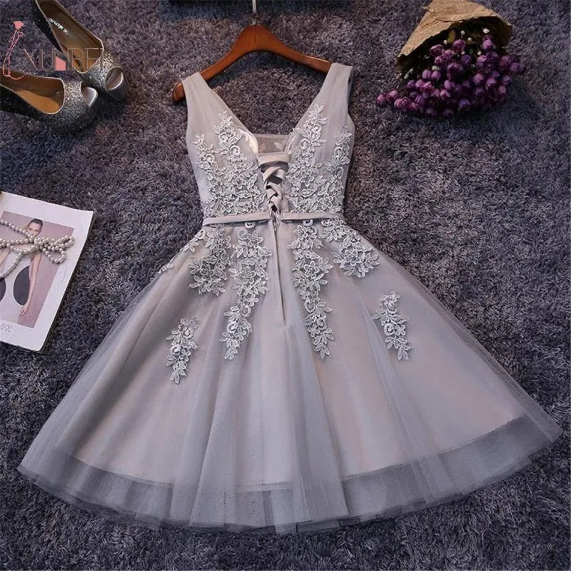 Silver Tulle Short Prom Dress Sexy Women V Neck Sleeveless Lace Applique a Line Backless Evening Party Dresses Cocktail Gown-Gennys fashion