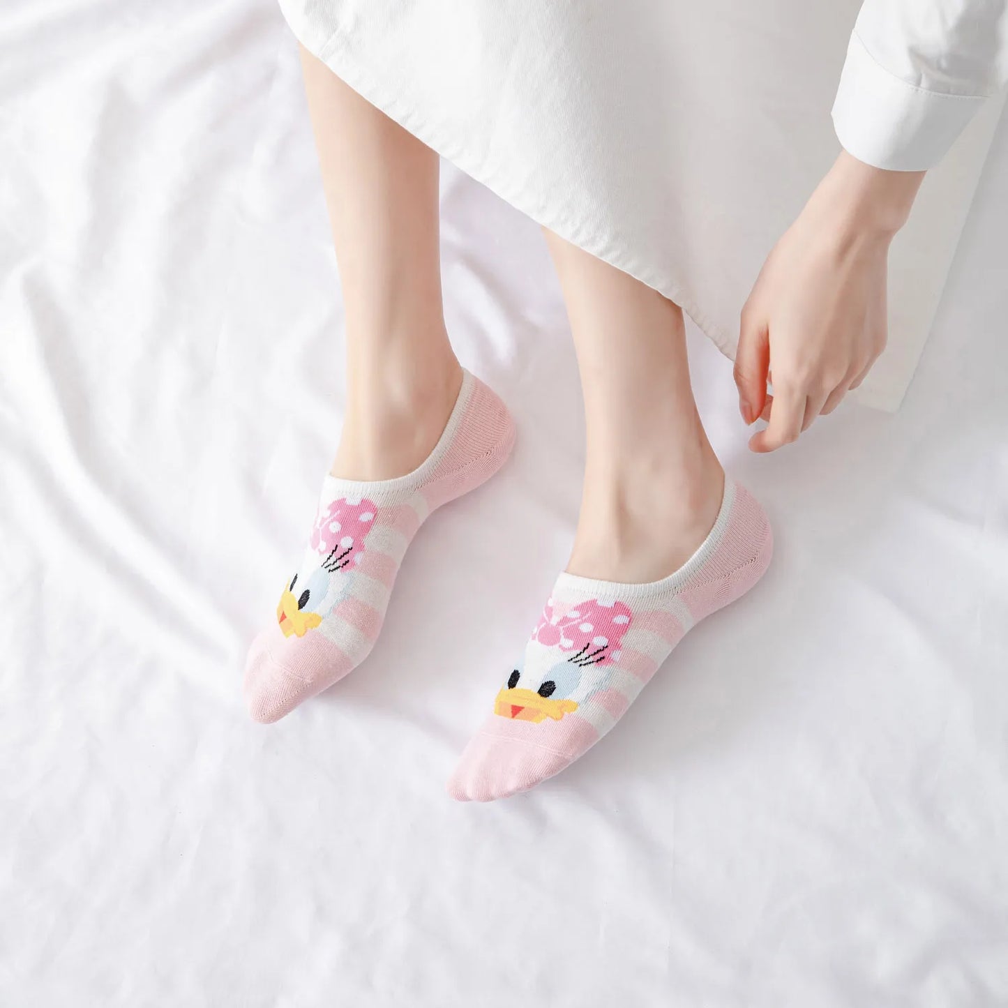 5 Pairs Cotton Woman Sock Mickey Minnie Winnie Daisy Cartoon Girl Slipper Sock Funny Cute Non-Slip Silicone Invisible Ankle Sock-Gennys fashion