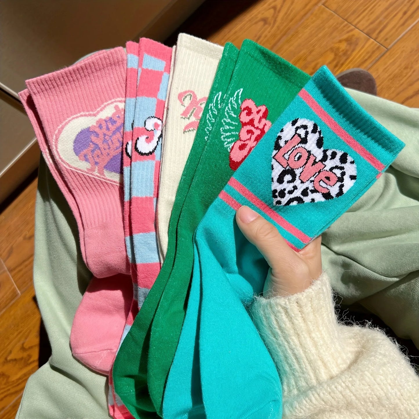 4 Pairs Letter & Heart Print Socks, Comfy & Cute Street Mid Tube Socks, Women'S Stockings & Hosiery-Gennys fashion