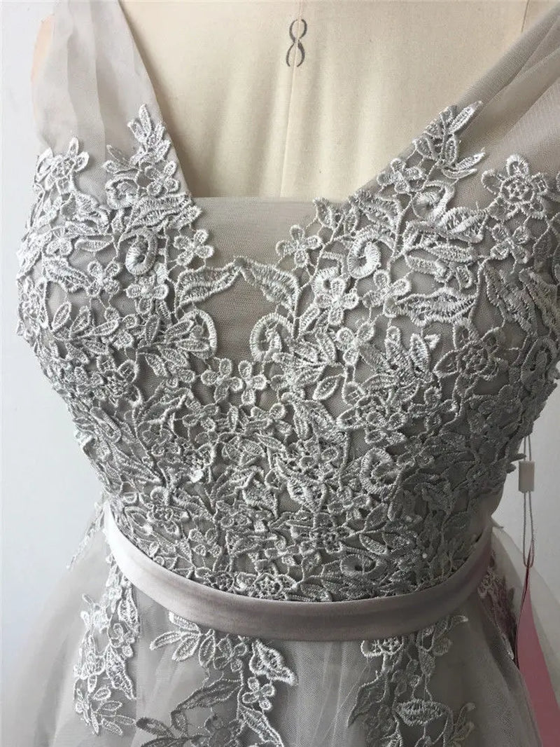 Silver Tulle Short Prom Dress Sexy Women V Neck Sleeveless Lace Applique a Line Backless Evening Party Dresses Cocktail Gown-Gennys fashion