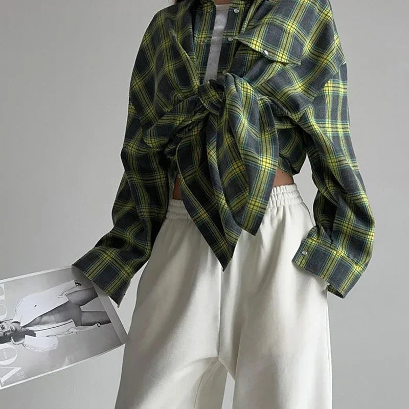 Women Vintage Long Sleeve Shirt Oversized Plaid Shirt Autumn Winter Fashion Loose Lapel Pocket Shirt Fit Blouse Korean Style-Gennys fashion