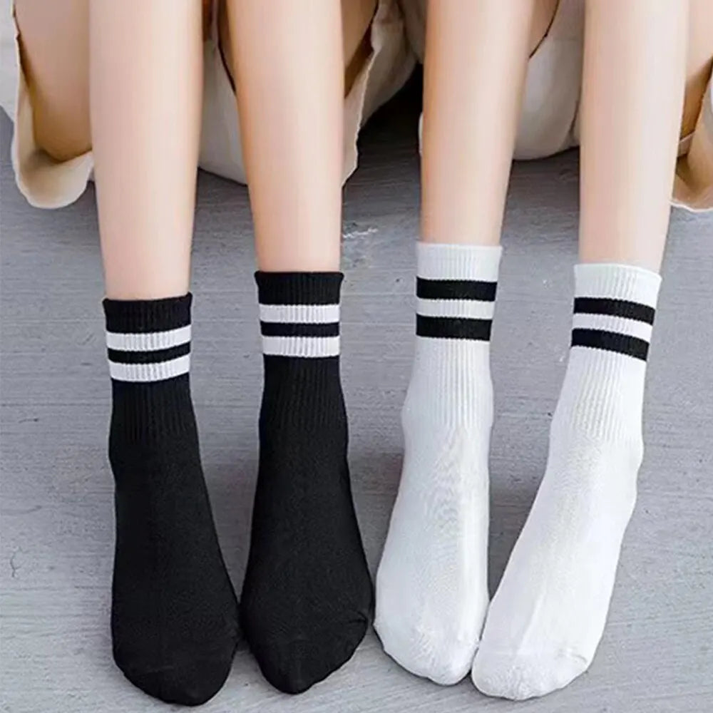5 Pairs Women's Mid-Length Sports Socks