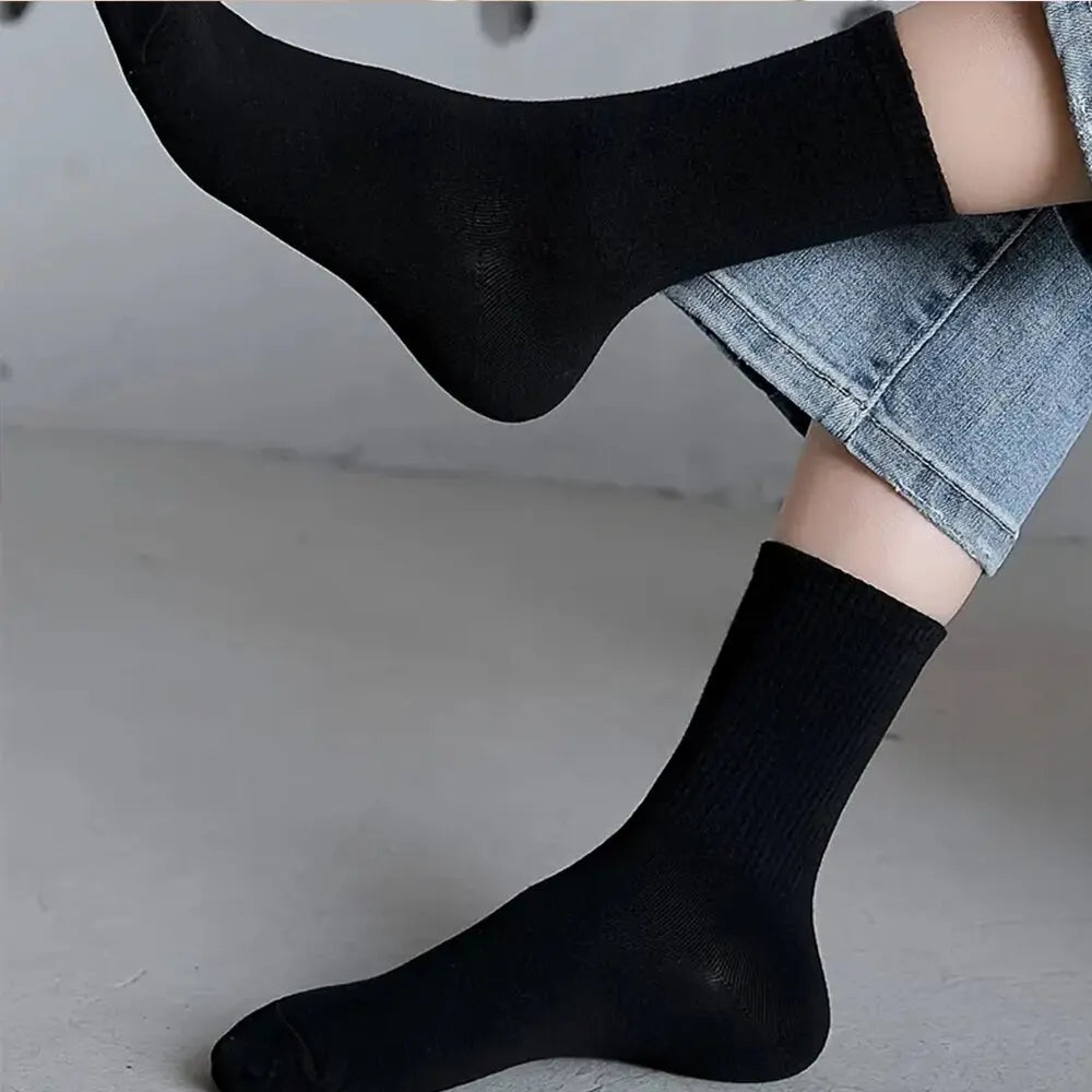 7 Pairs Mid Length Socks Women'S Classic Black White Solid Color Fashionable Casual Sports Sweat Absorbing Breathable Men Socks-Gennys fashion